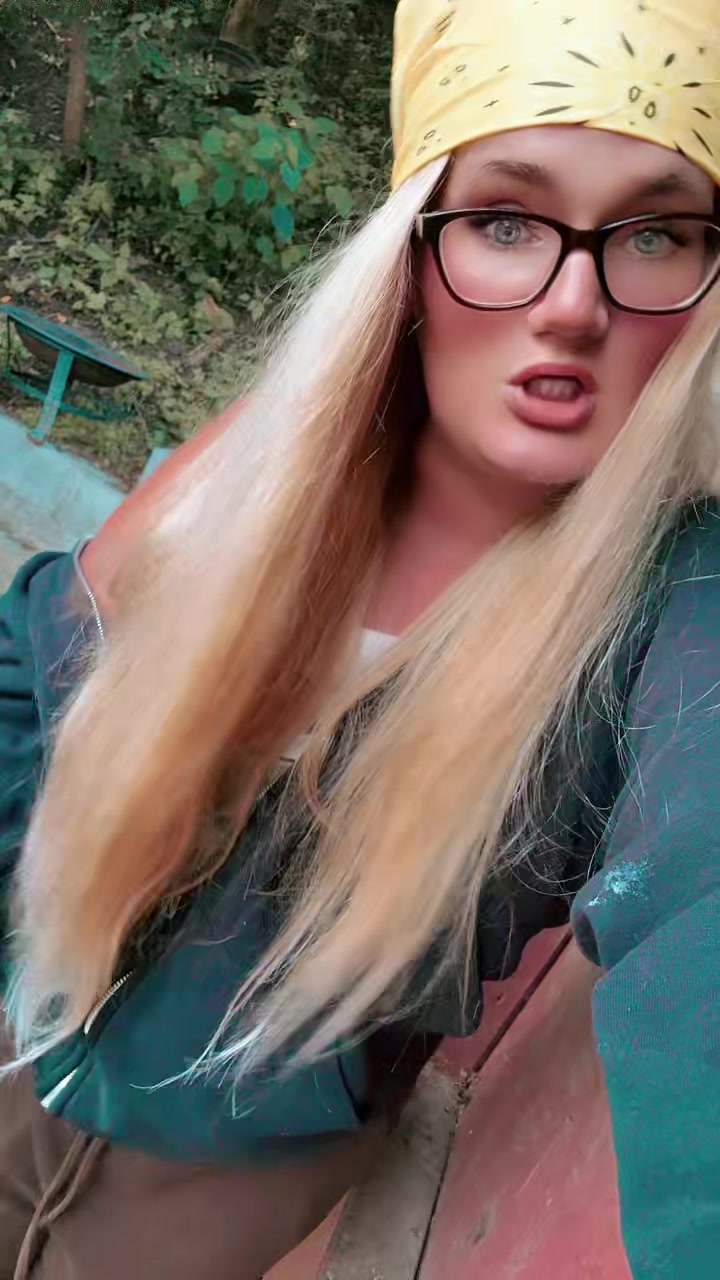 @caffeinatedmama03🌻🍃💨