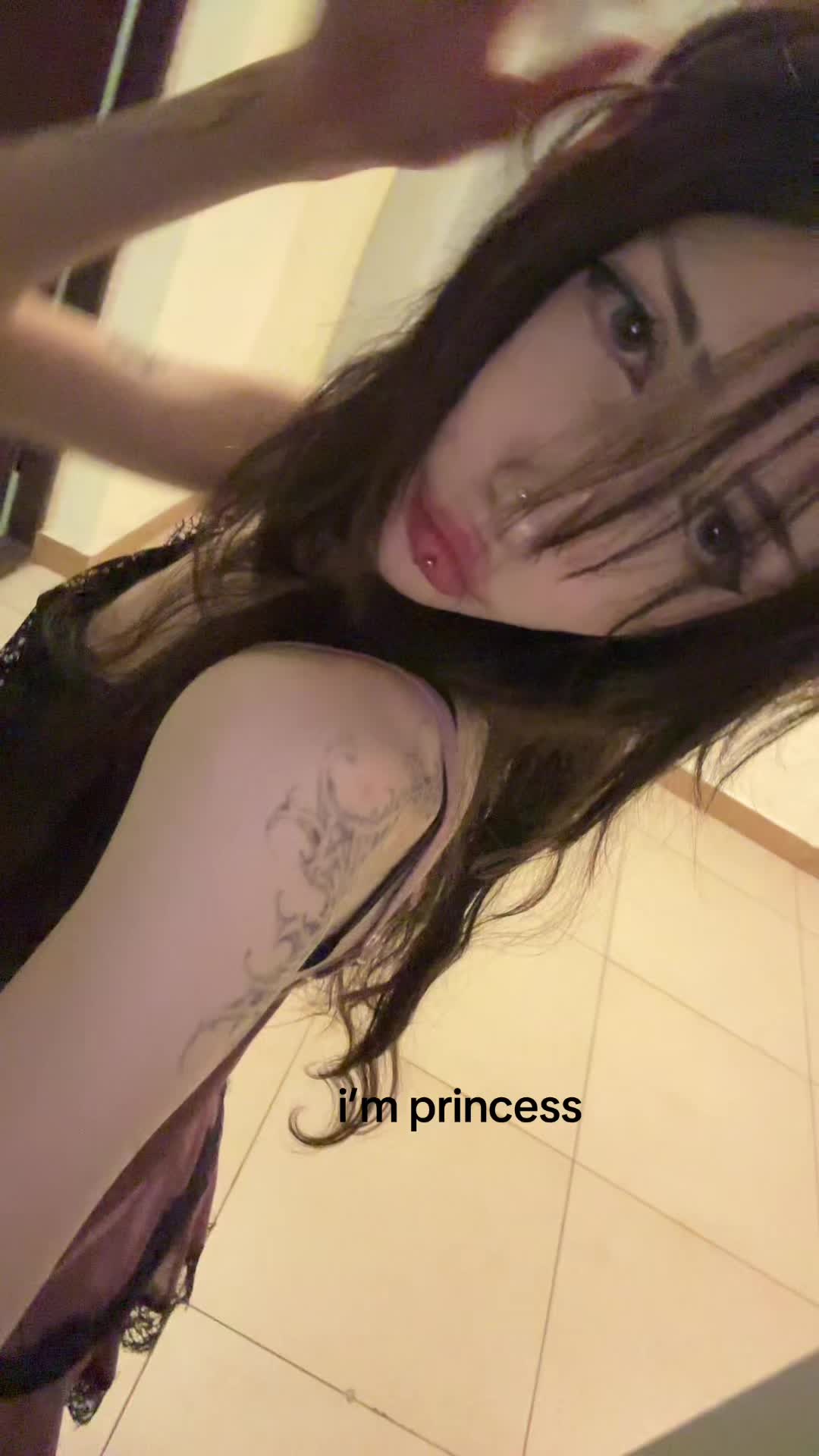 @h8telovr