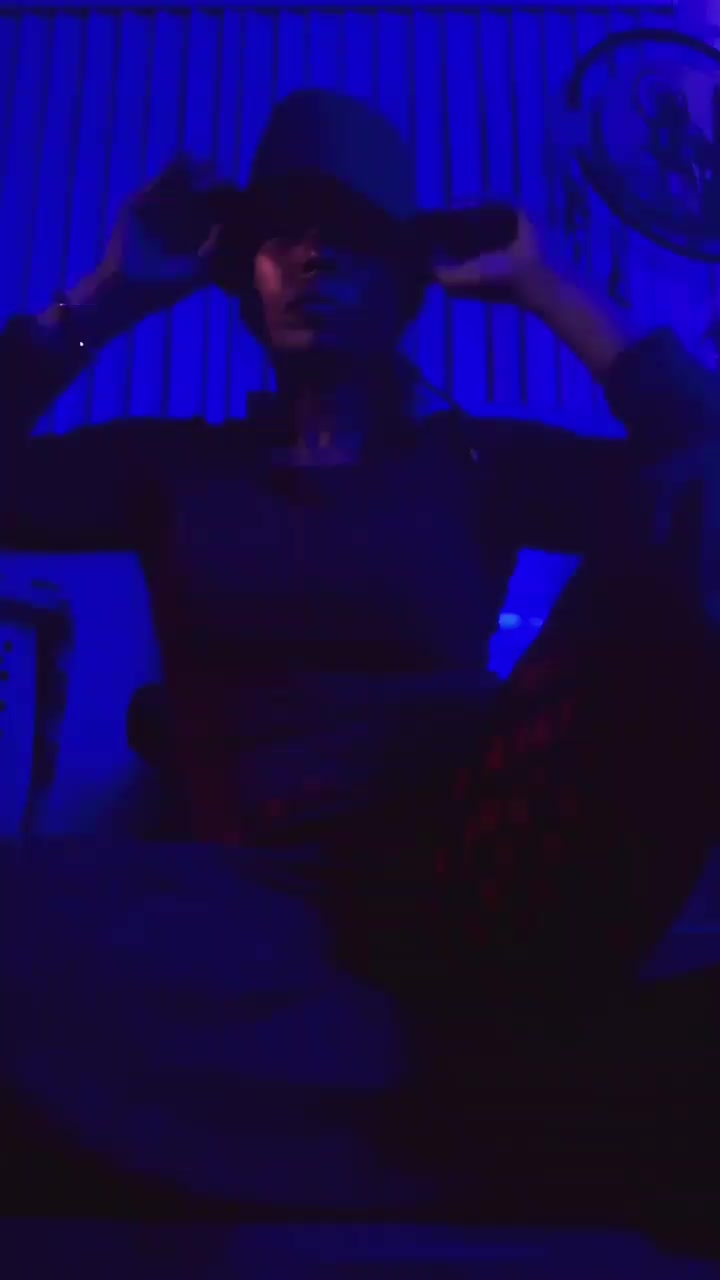 @Qu33nLyNae36_0