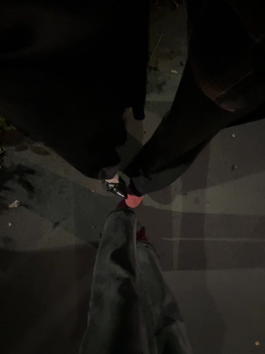 @Эшик