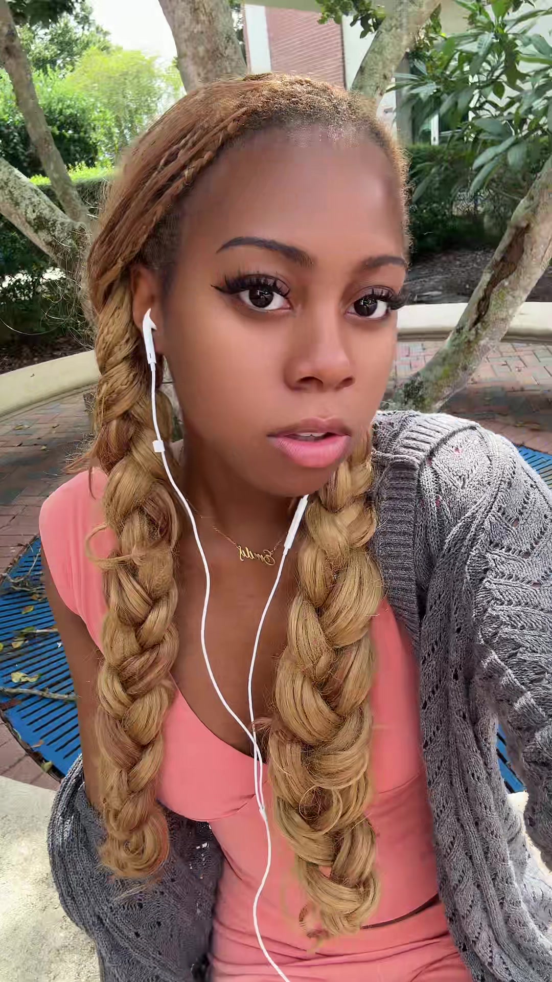 @Dollface