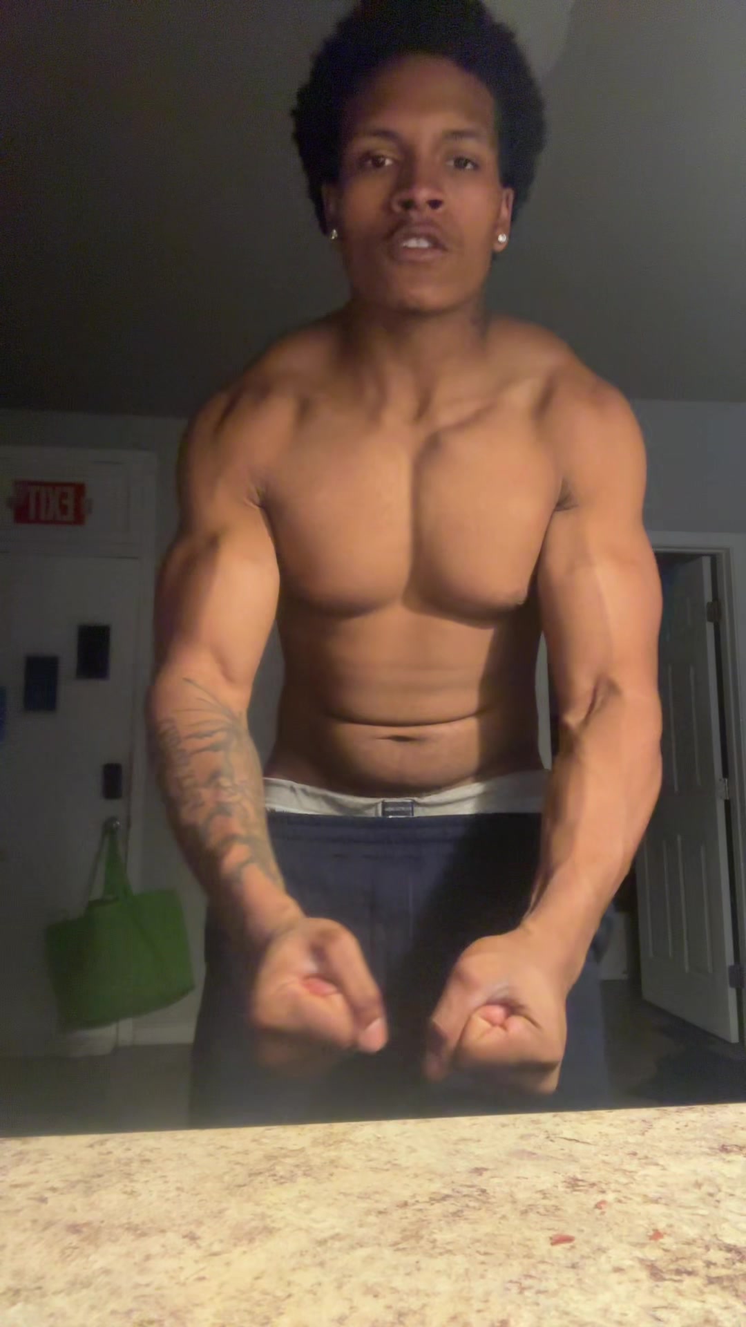 @LT