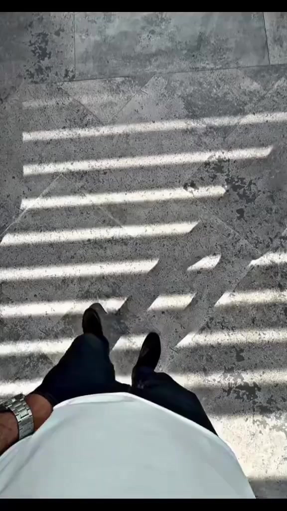 @F....