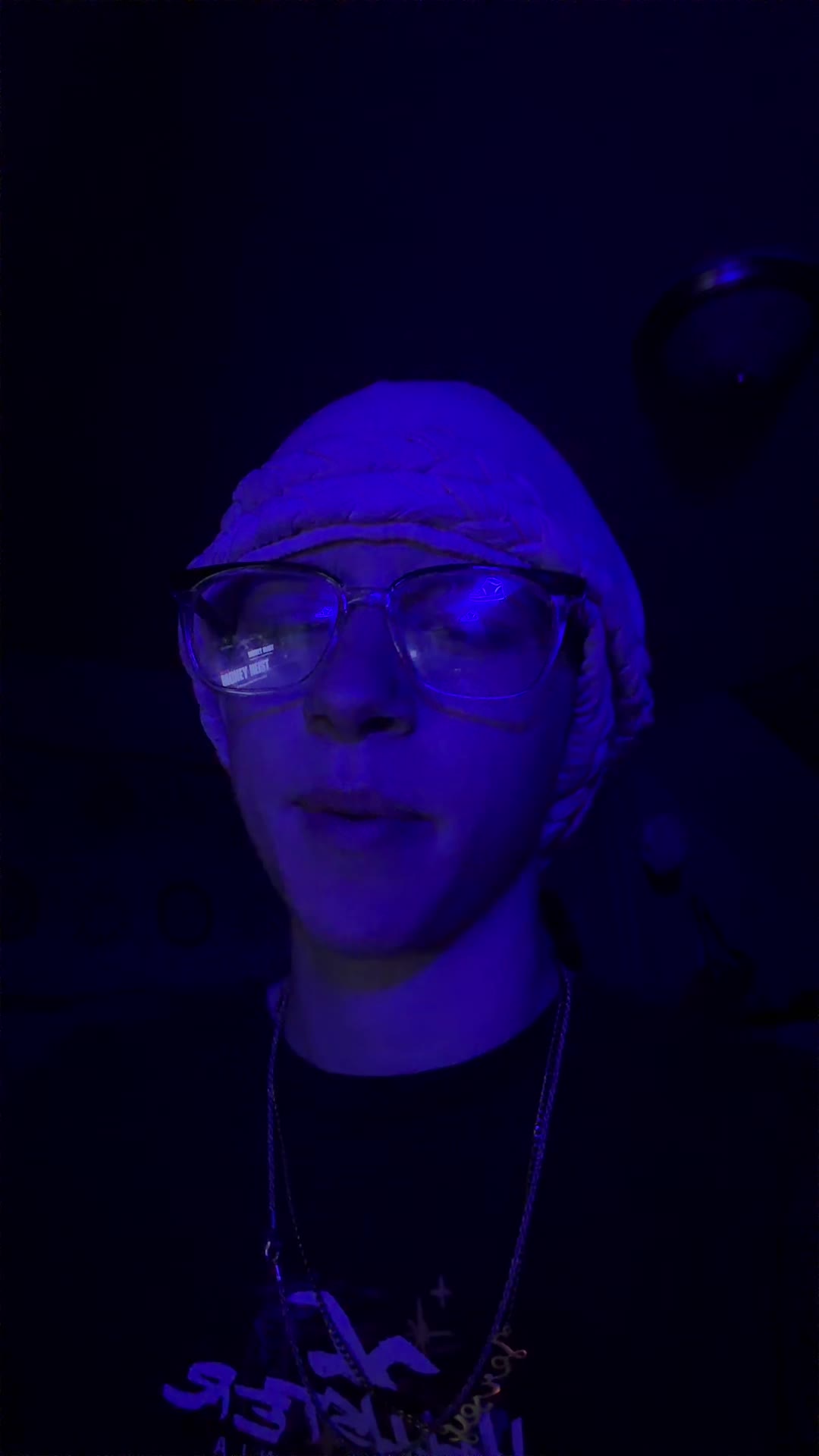 @j💫