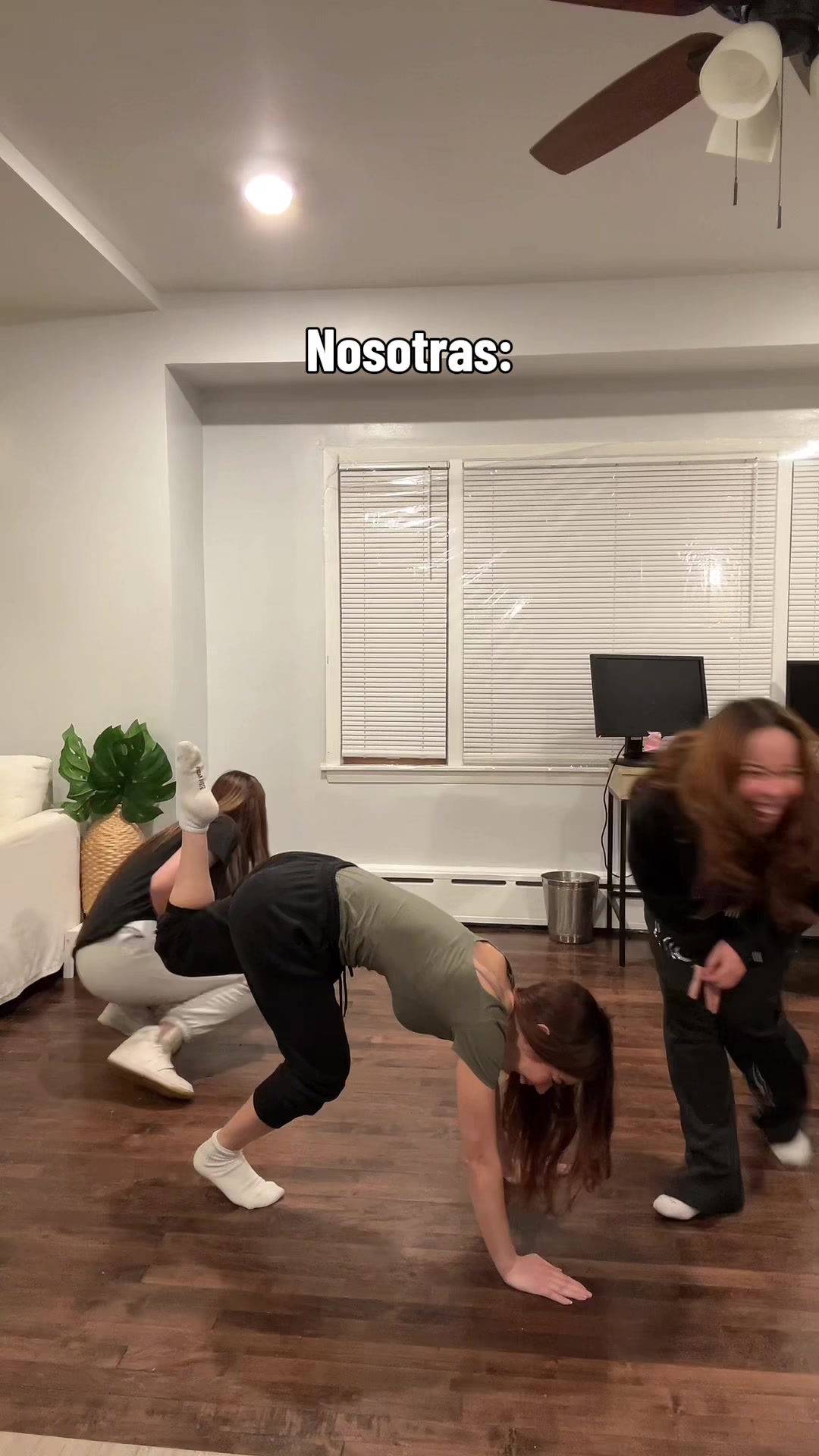 @Liz G🕷️🖤