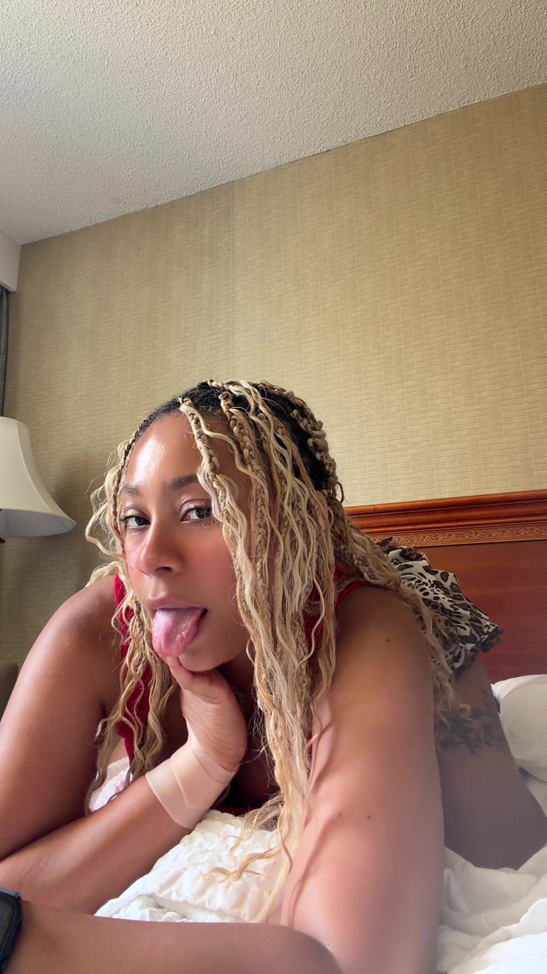 @Sekquiree