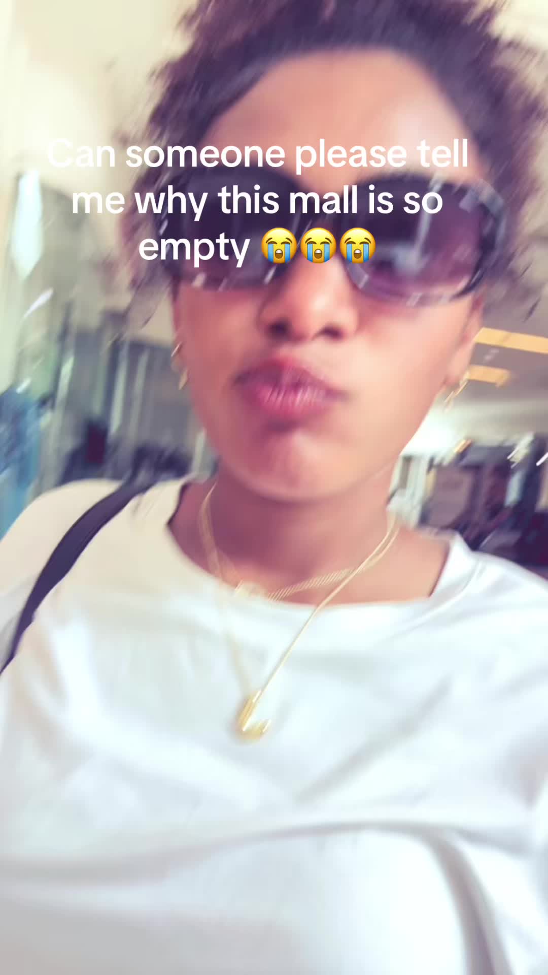 @hallui