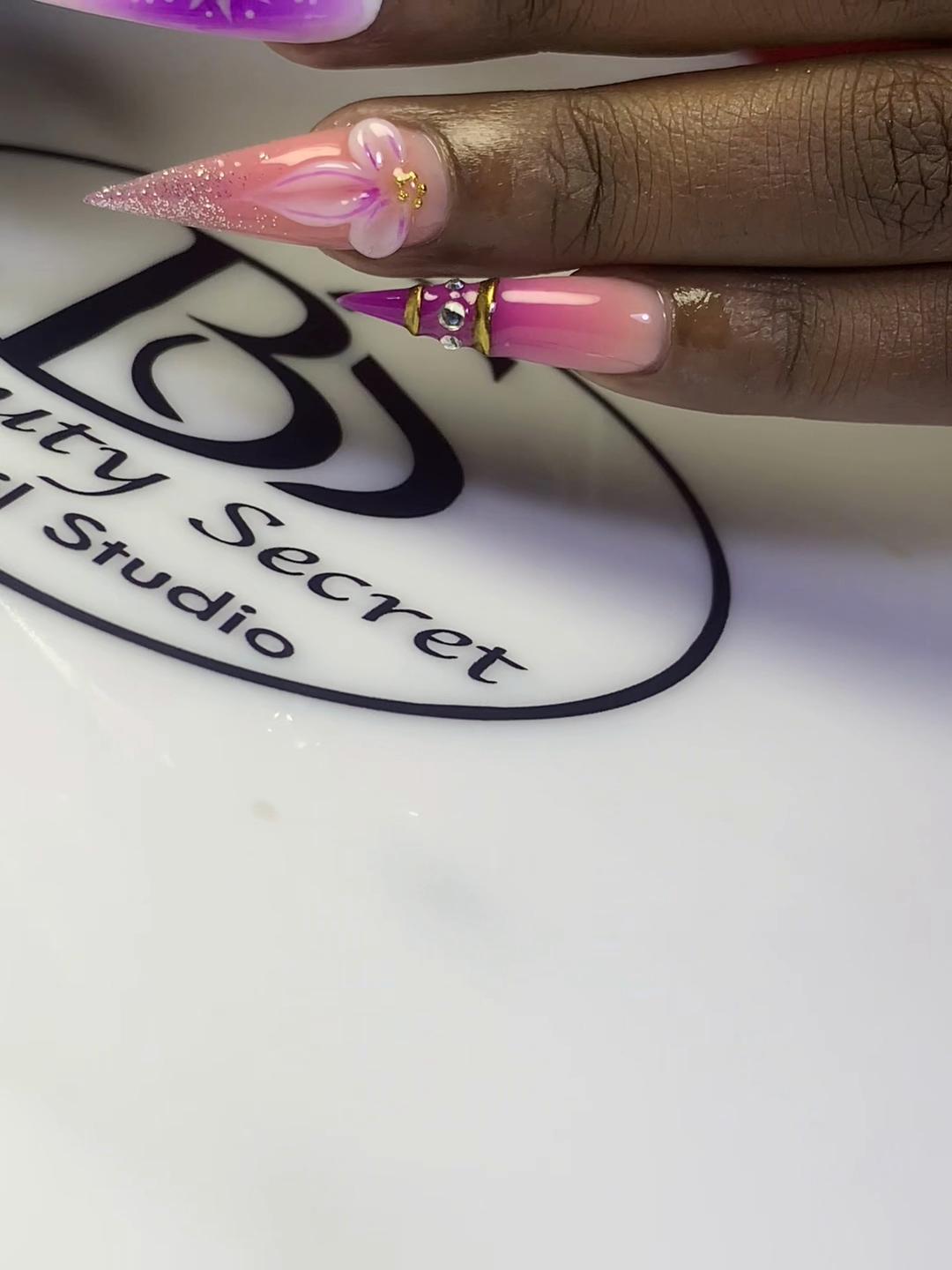 @Beautysecret _nails studio