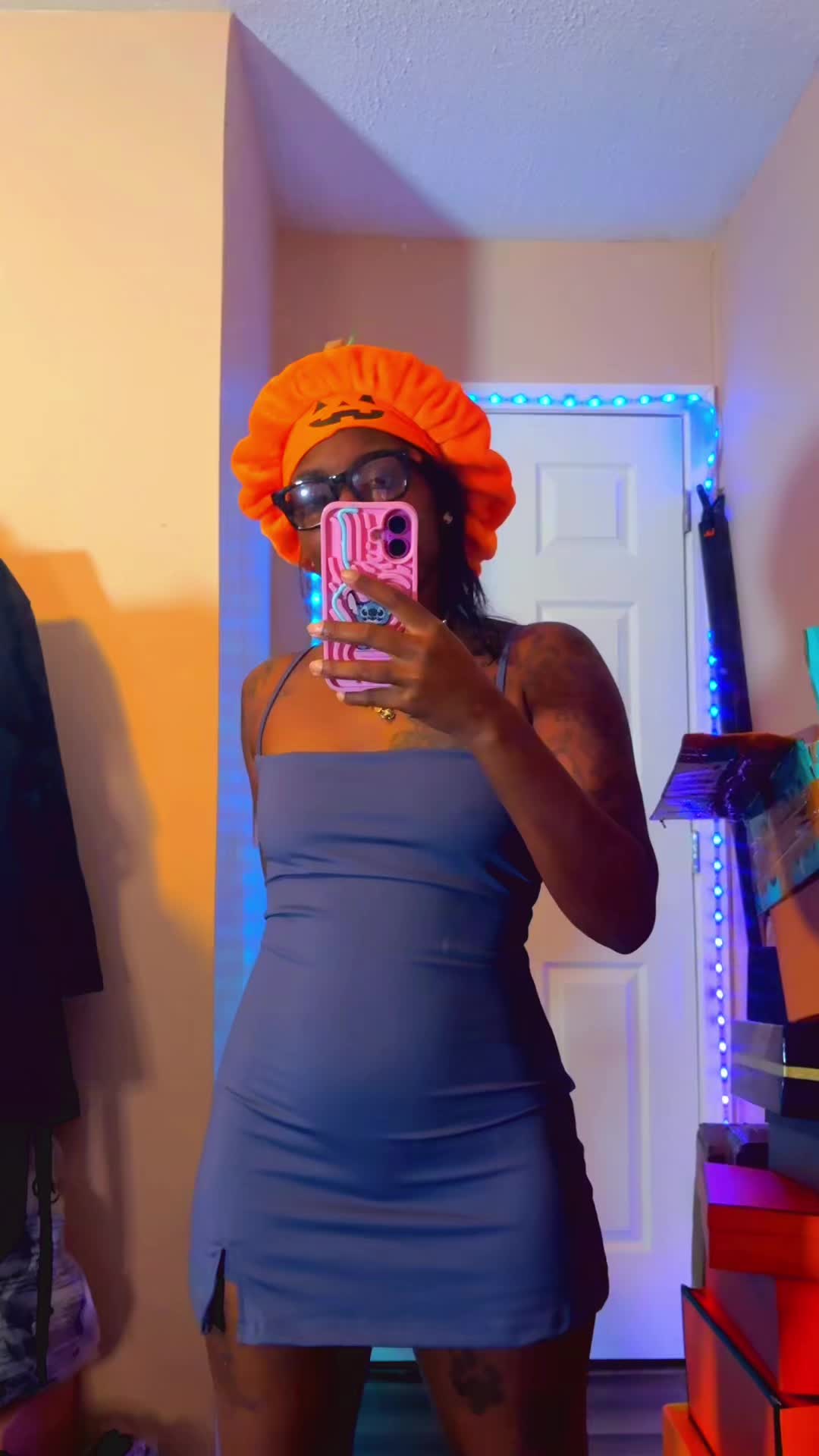 @Themuthaof3