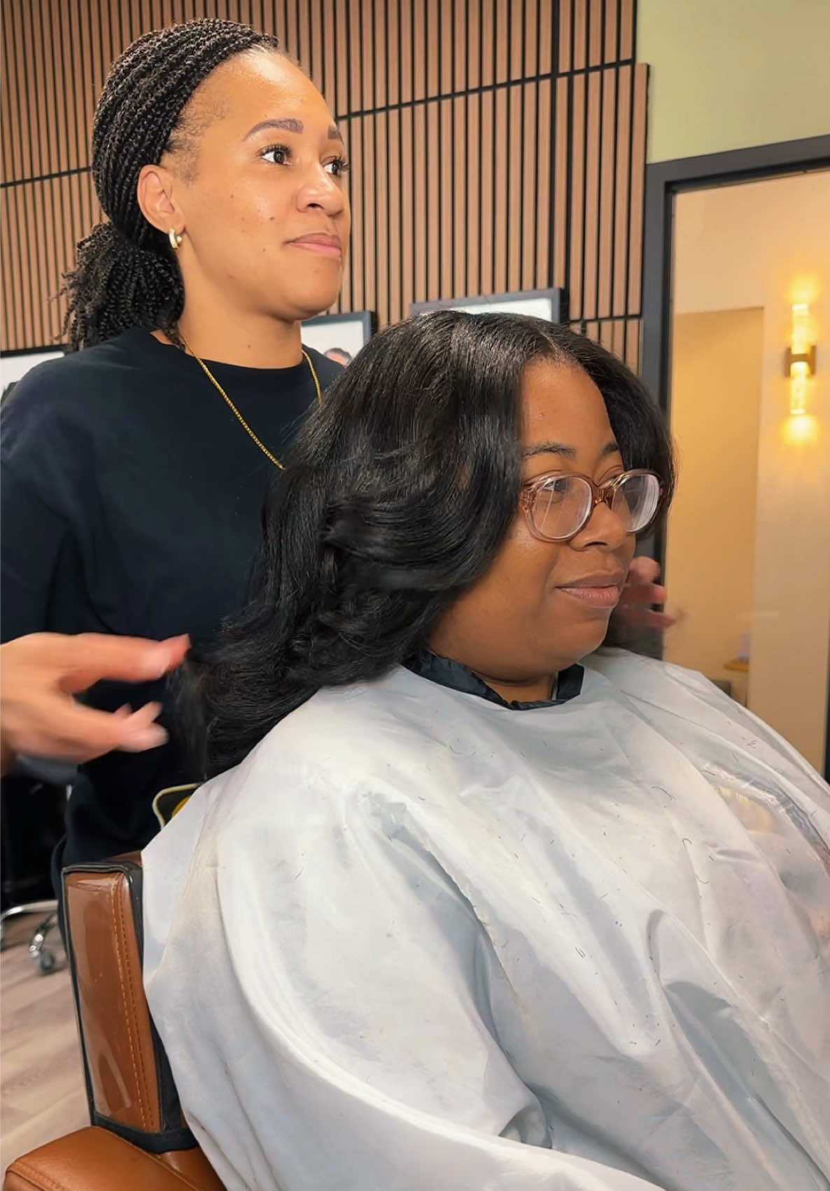 @TrueEssence_BeautyLounge