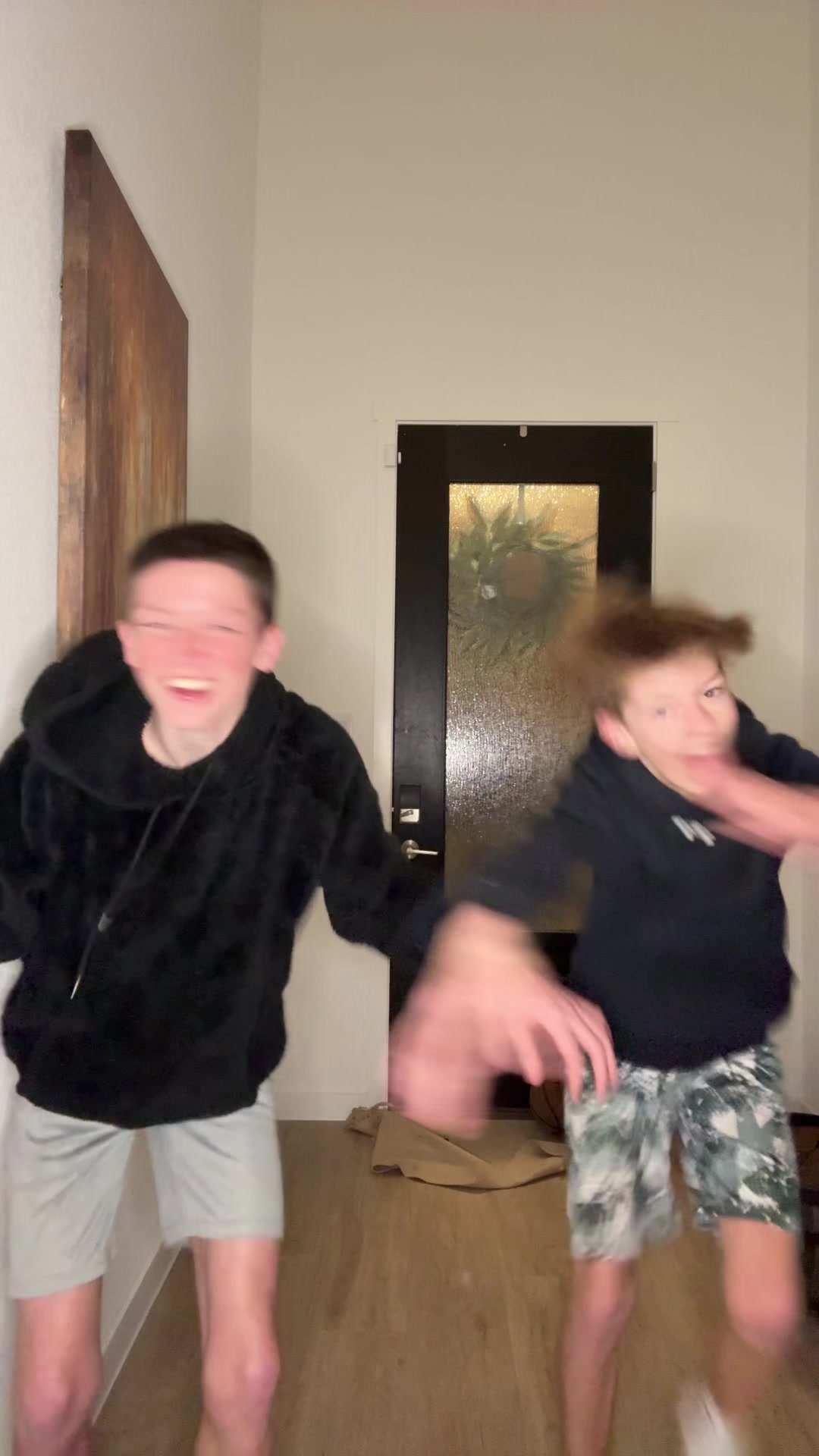 @T1TU5