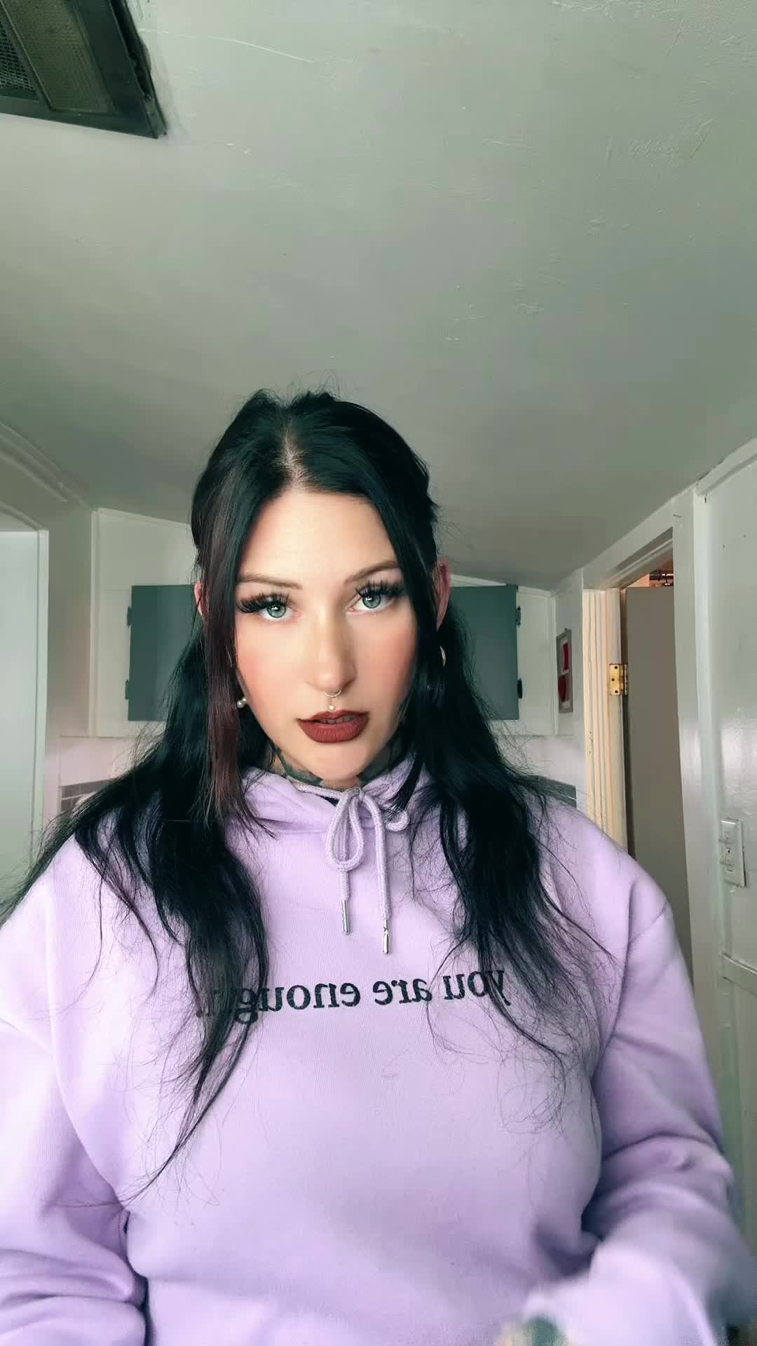 @ell.ives
