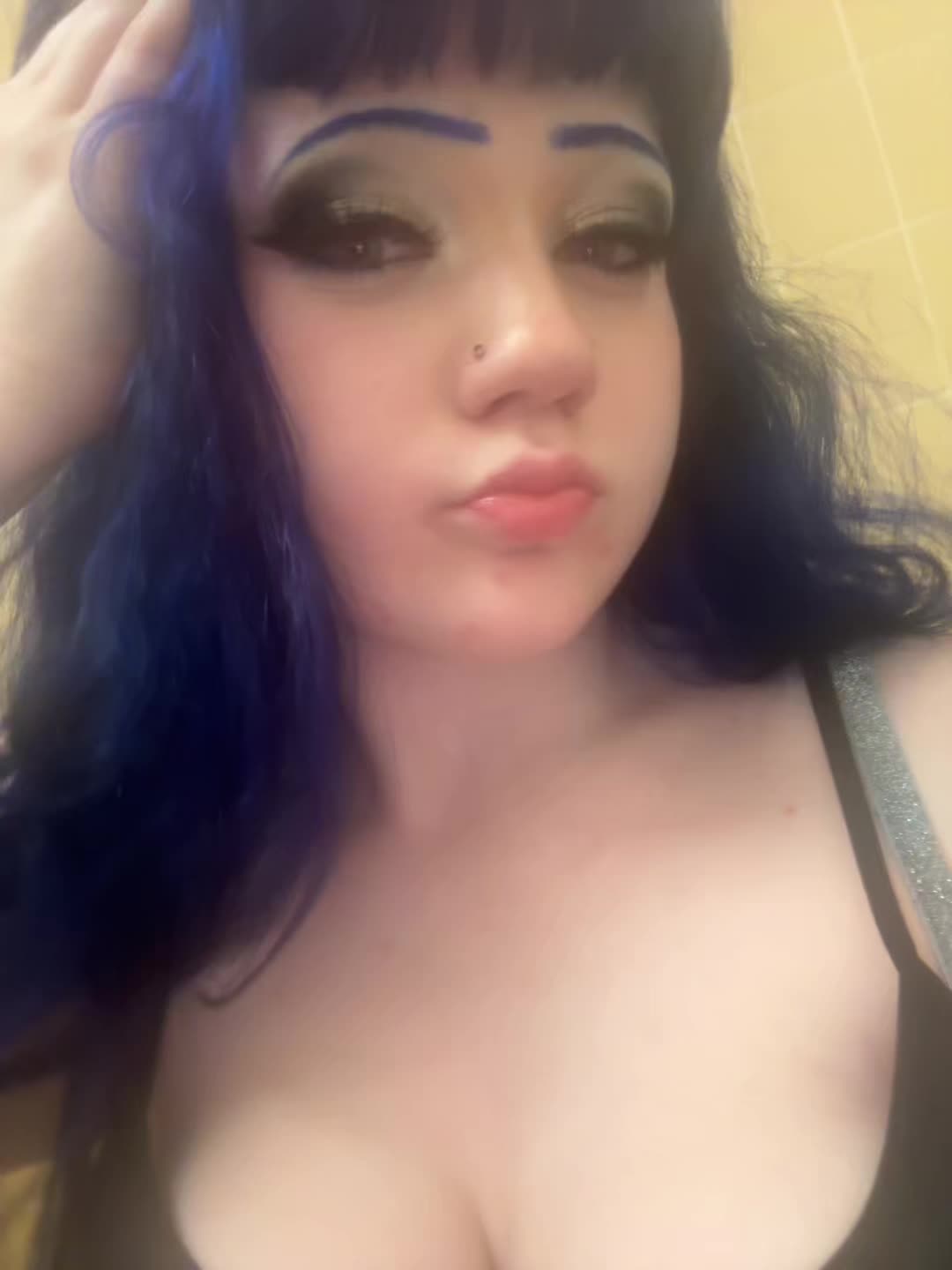 @Buzzballbriseis