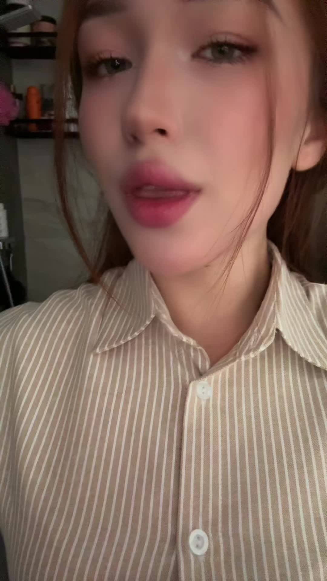 @<3