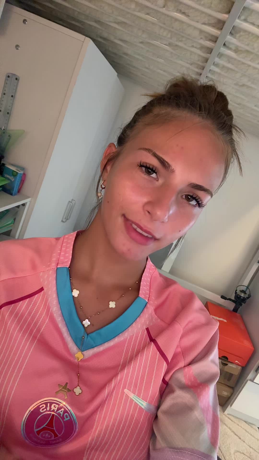 @𝓵𝓮́𝓪🌺