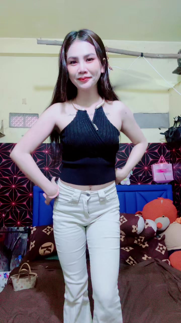 @Yińg Yińg 🍑🖤