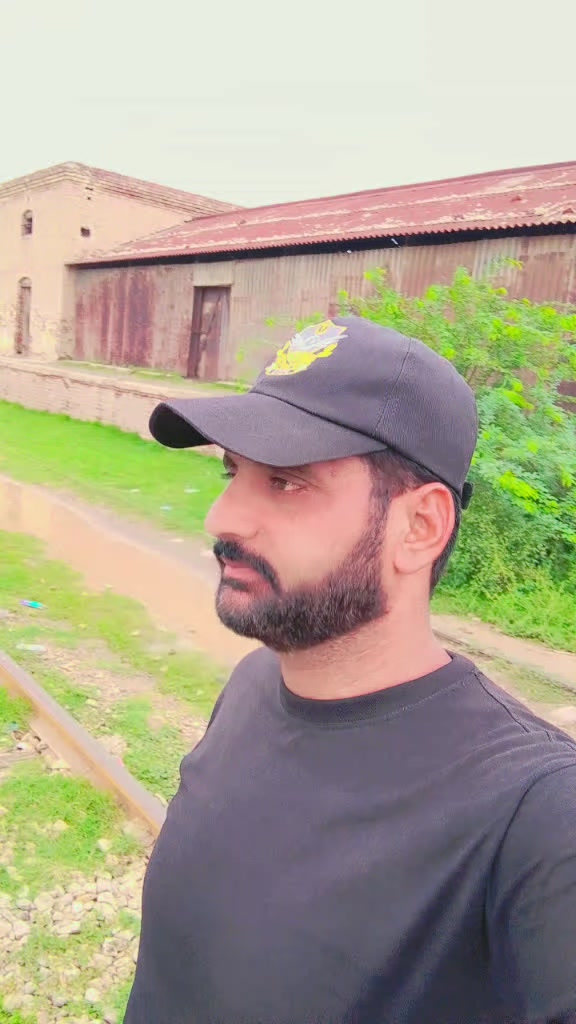 @QamaR Abbas Haral