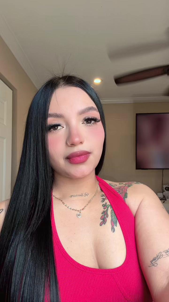 @KarelysKnosville👸🏻