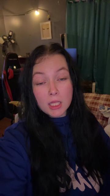 @x_your_dream_girl_x
