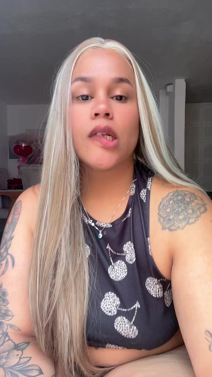 @Scarlet curvy