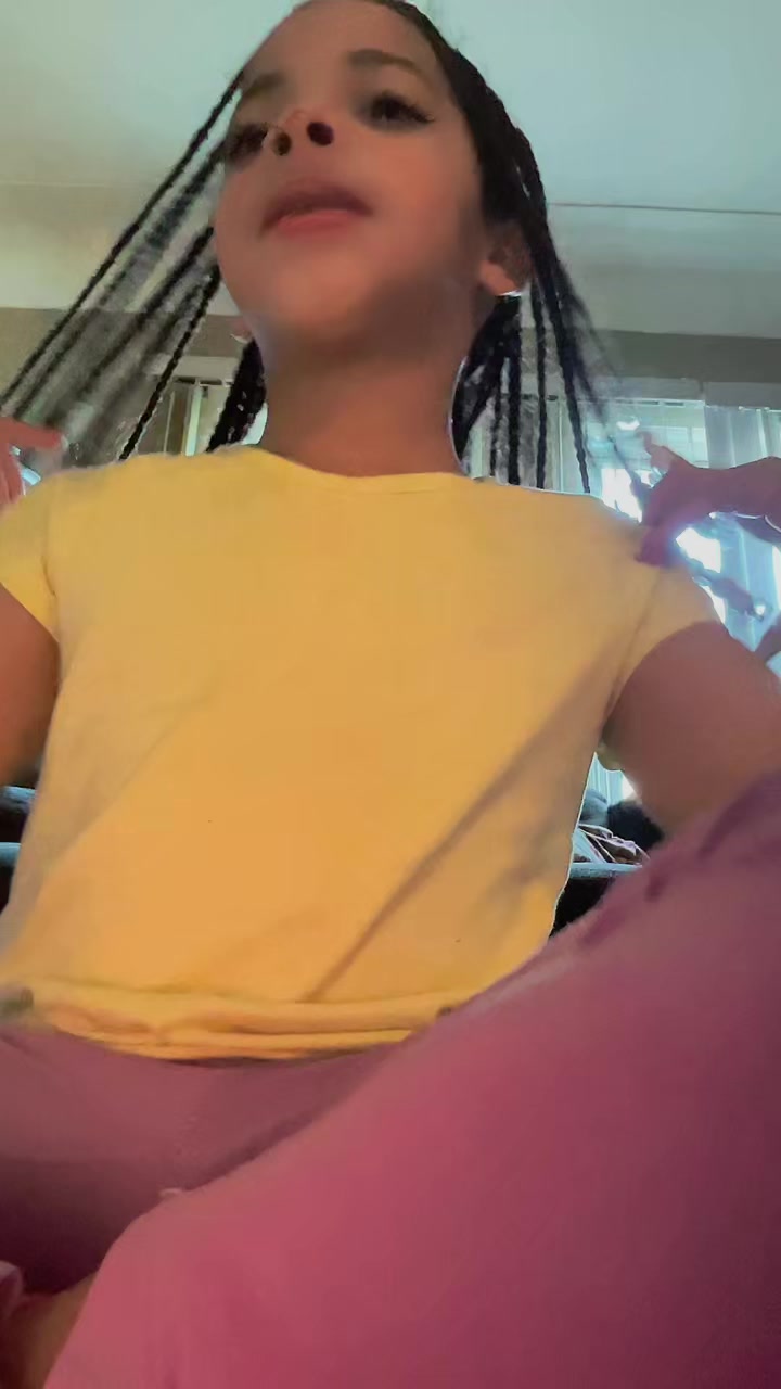 @TwinLadiB27