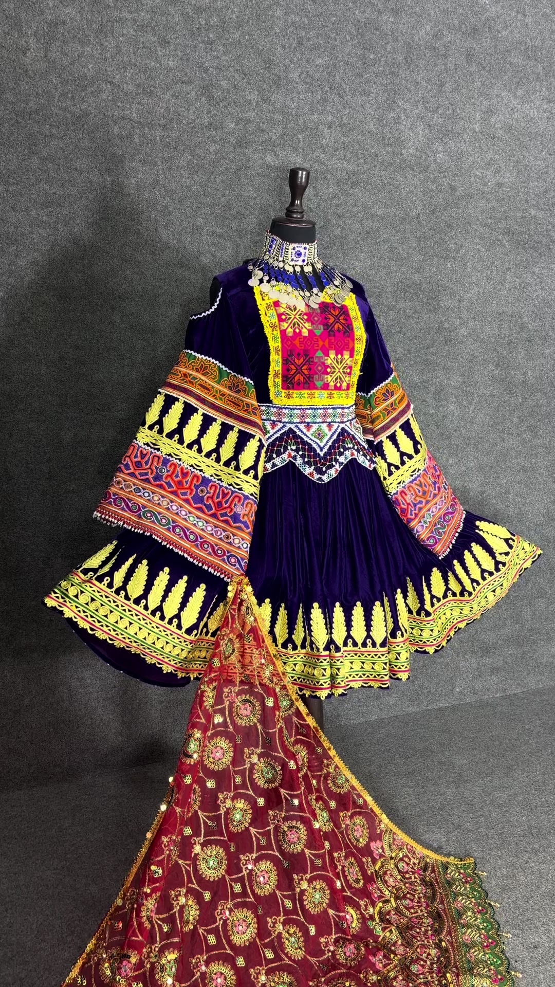 @Afghan Speenzar | Kochi dress