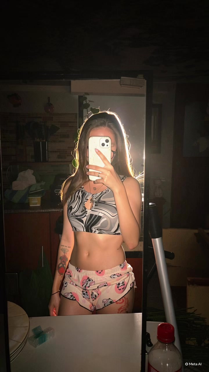 @𝙺𝚎𝚕𝚕𝚢🪼