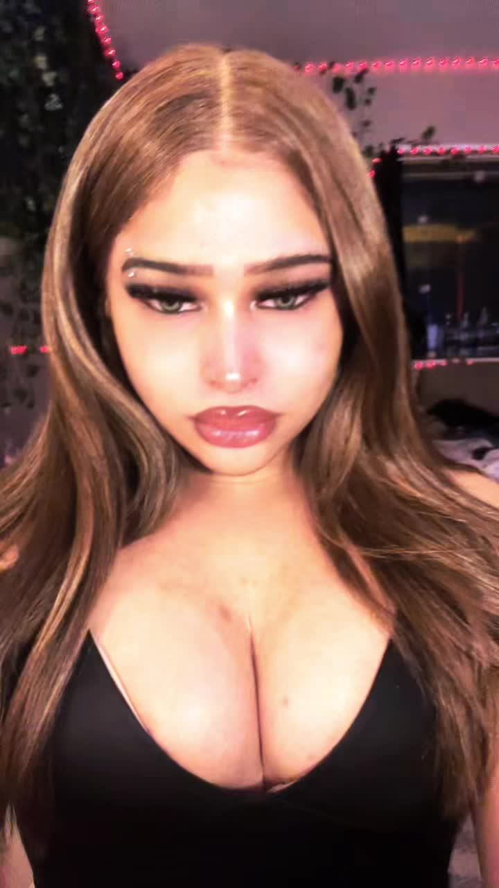 @Kam🕷️