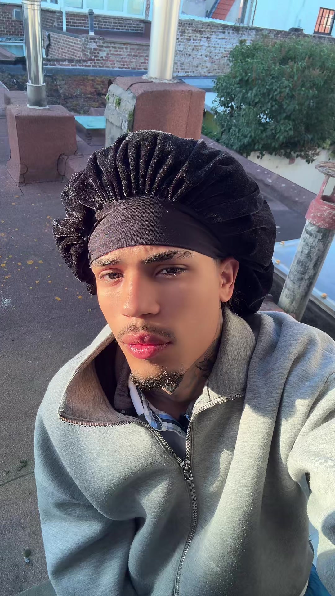 @Ads 1️⃣