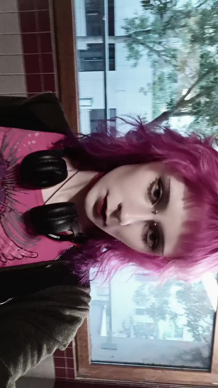 @rozemaryn 💜