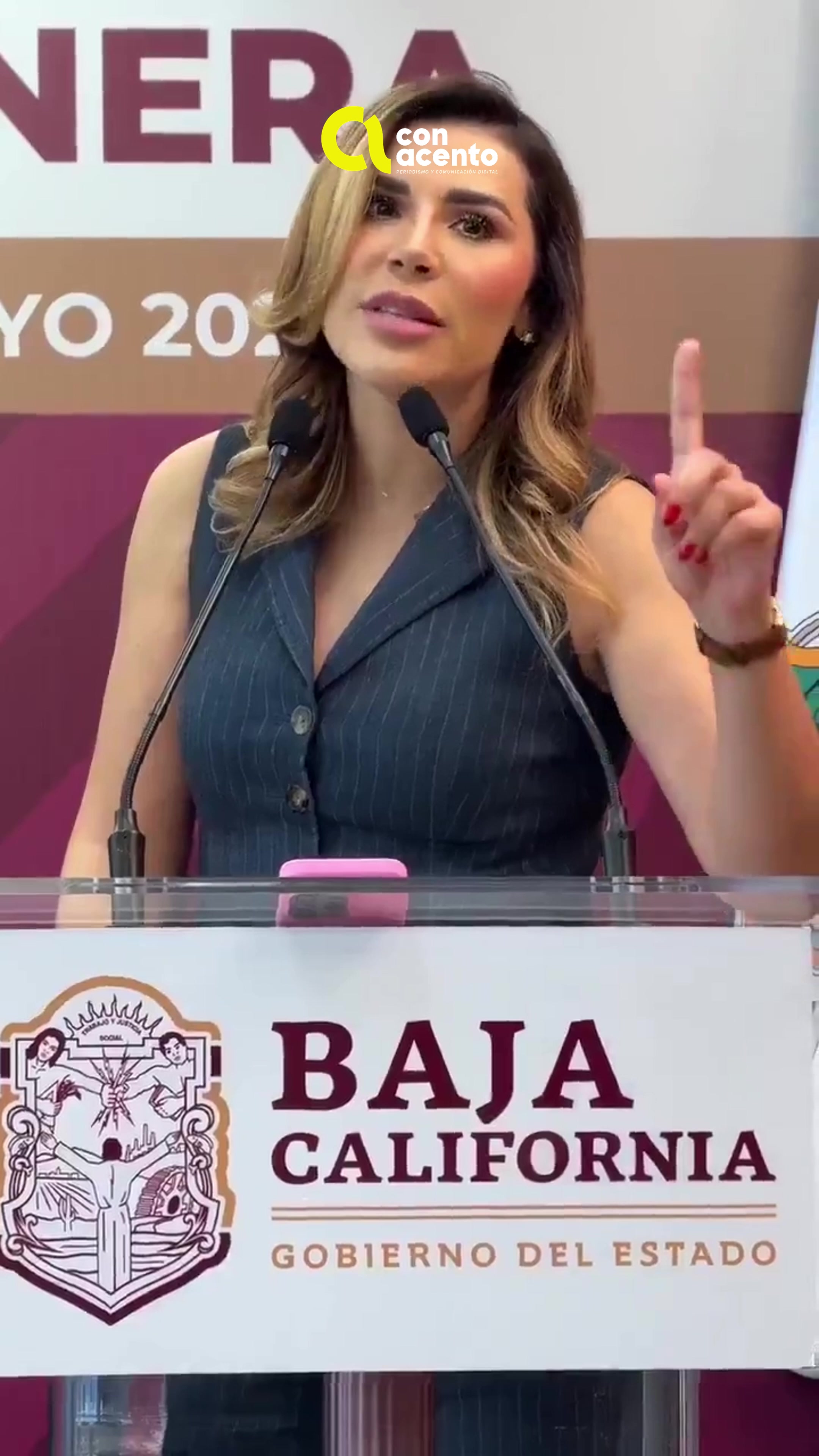 @Con Acento
