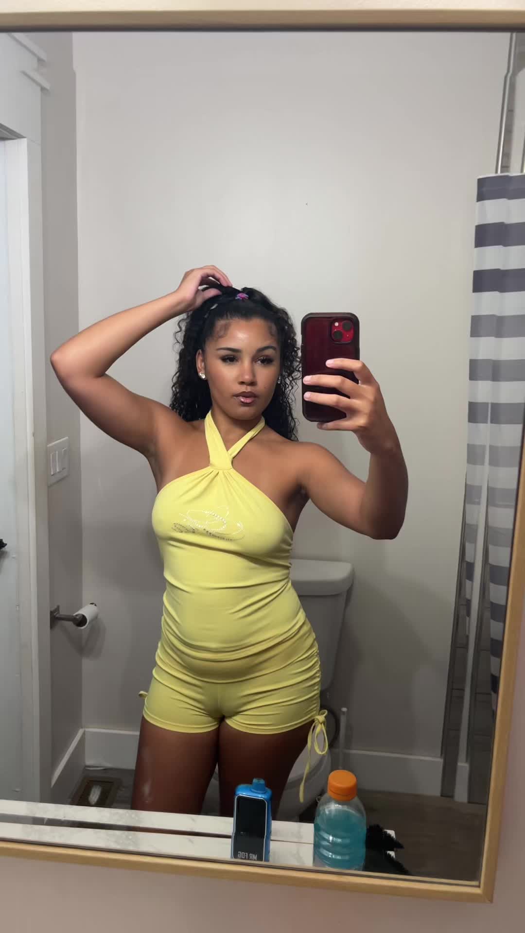 @tavennicole