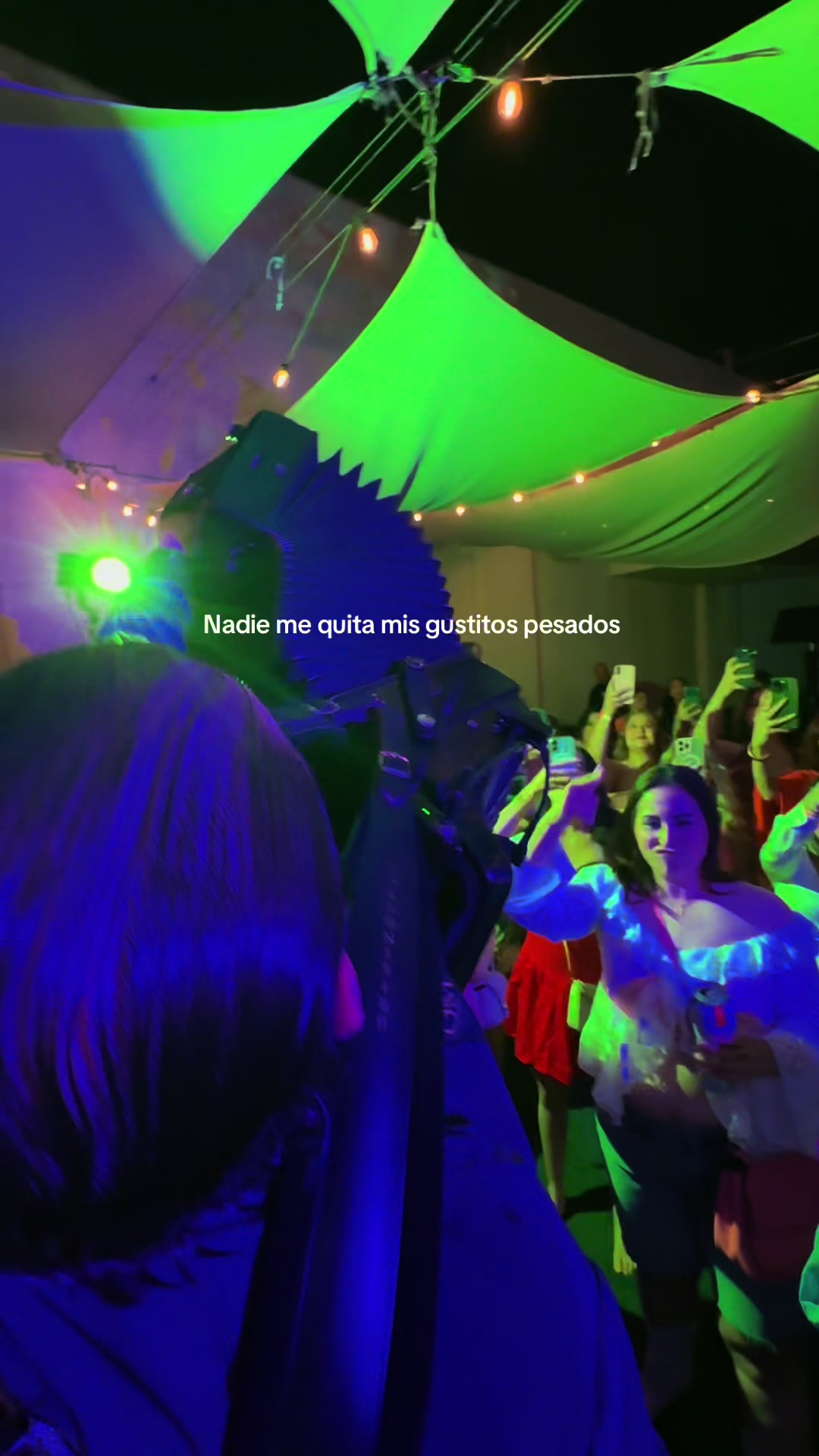 @E✩