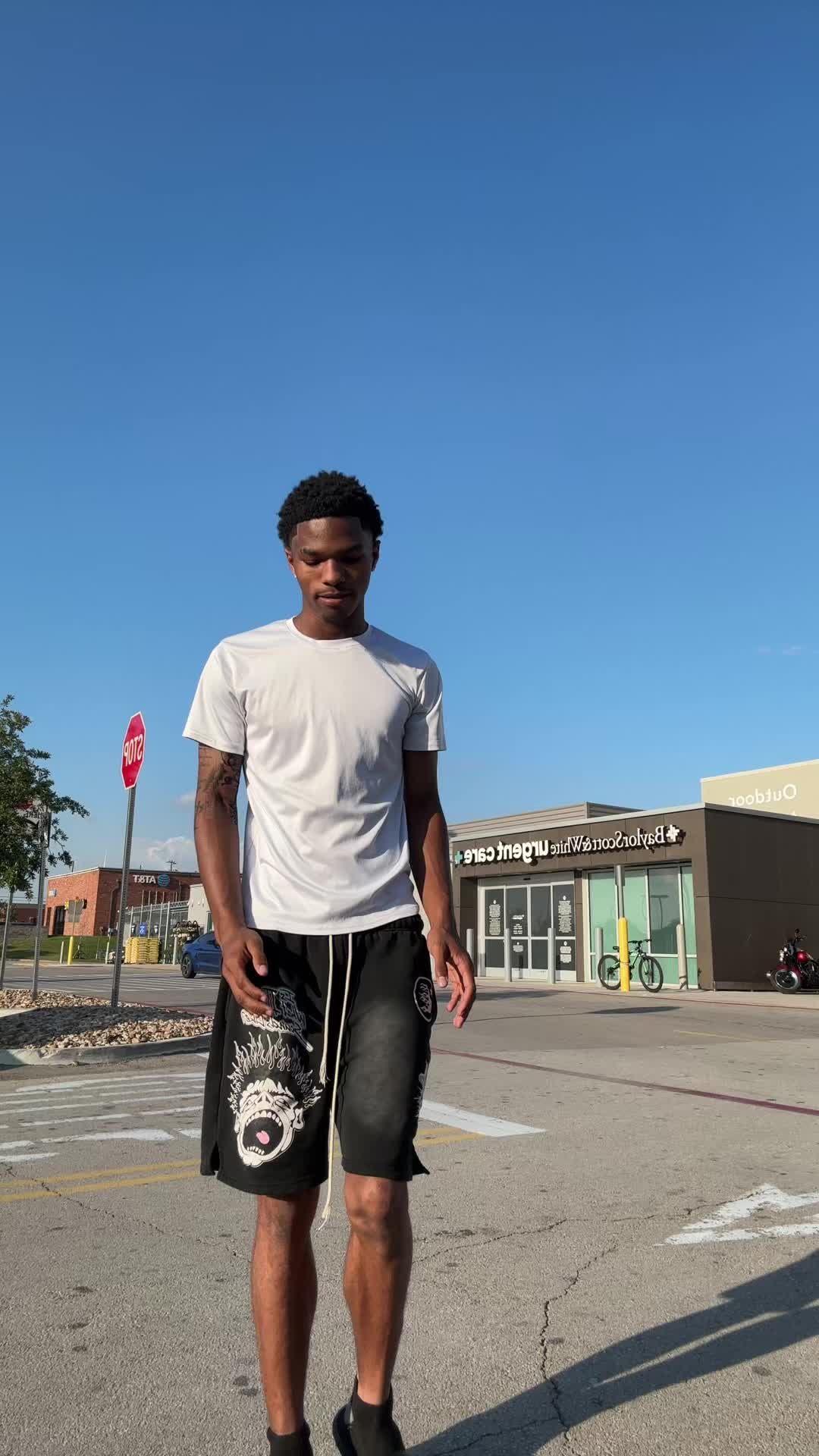 @🚶🏽♂️