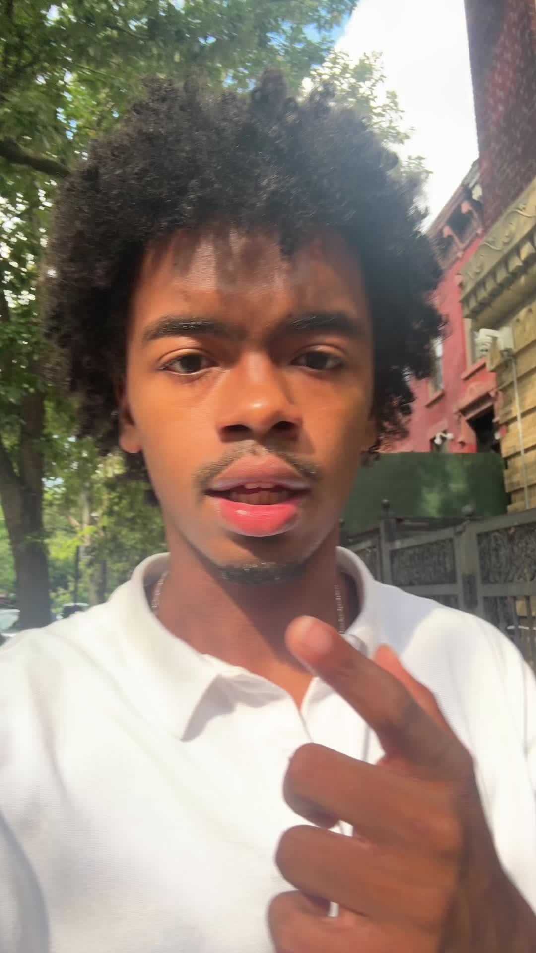 @️