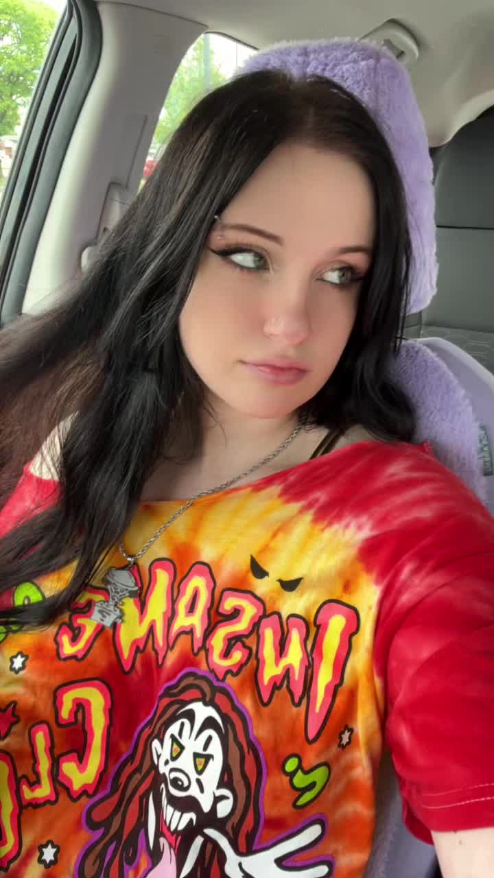 @☆ 𝓰𝓻𝓪𝓿𝓮 ☆