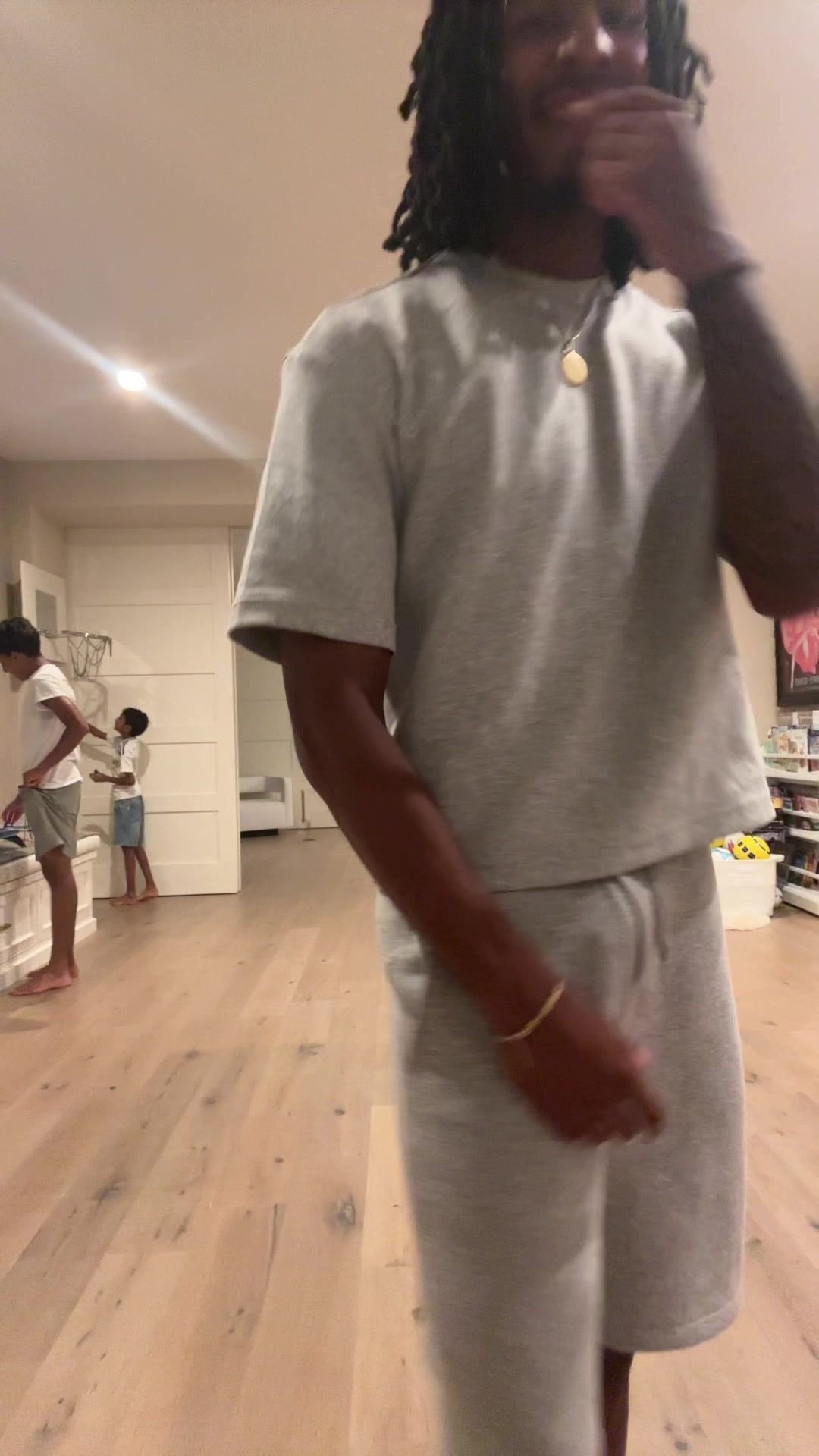 @Jluv