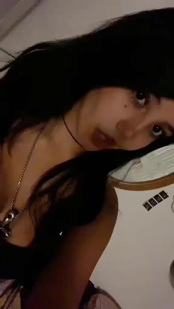 @𝜗𝜚˚⋆˚⋆𐙚｡melanie𝜗𝜚˚⋆˚⋆𐙚｡