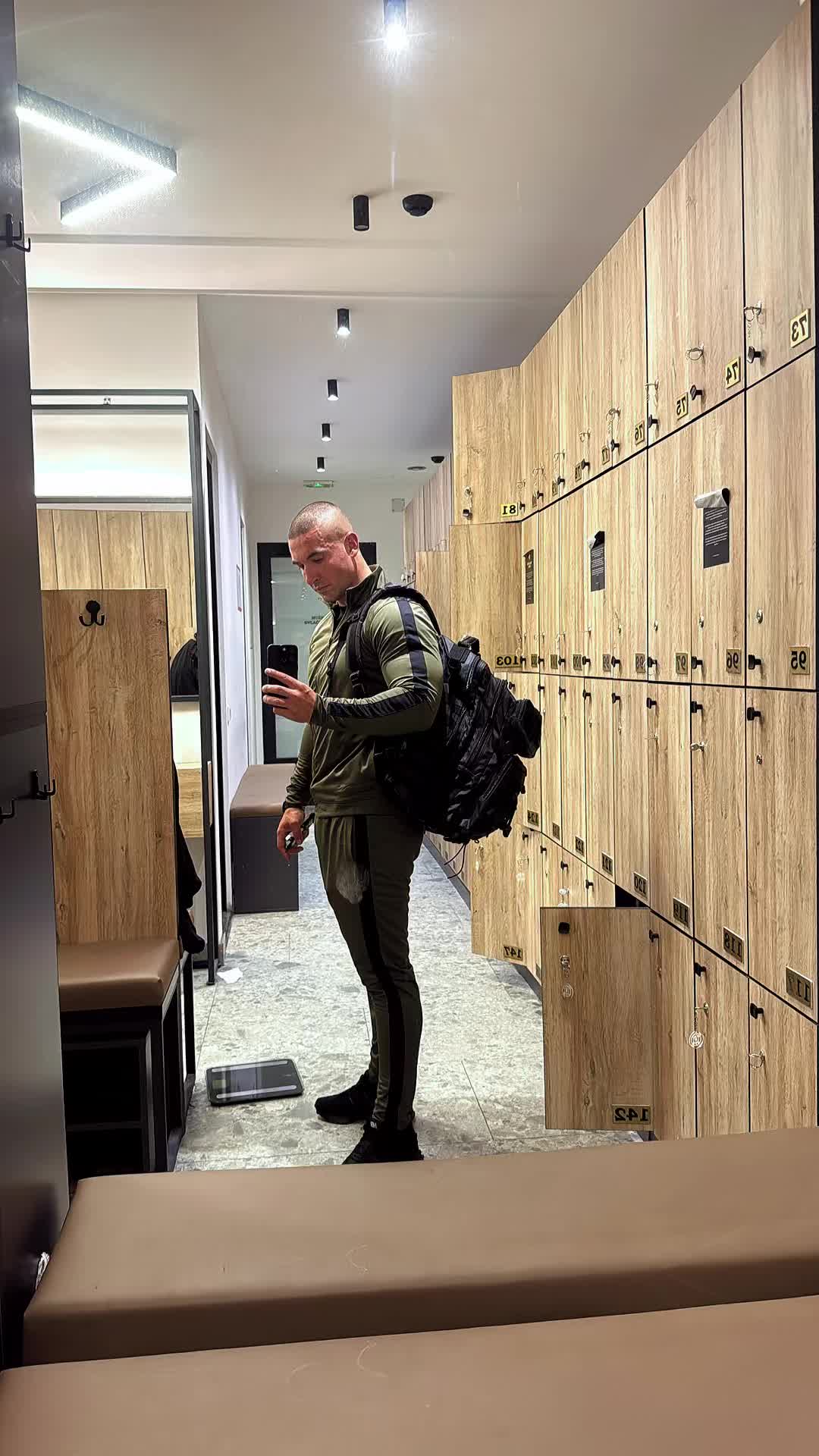 @Dejan Lalović