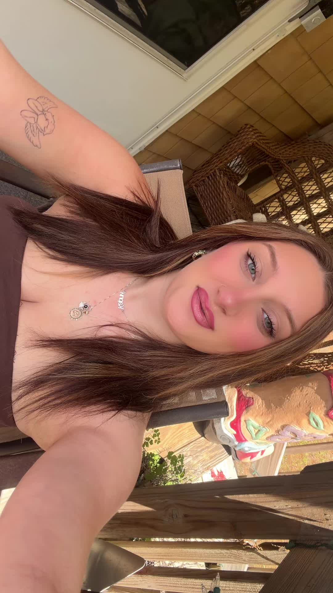 @karlieinbloom