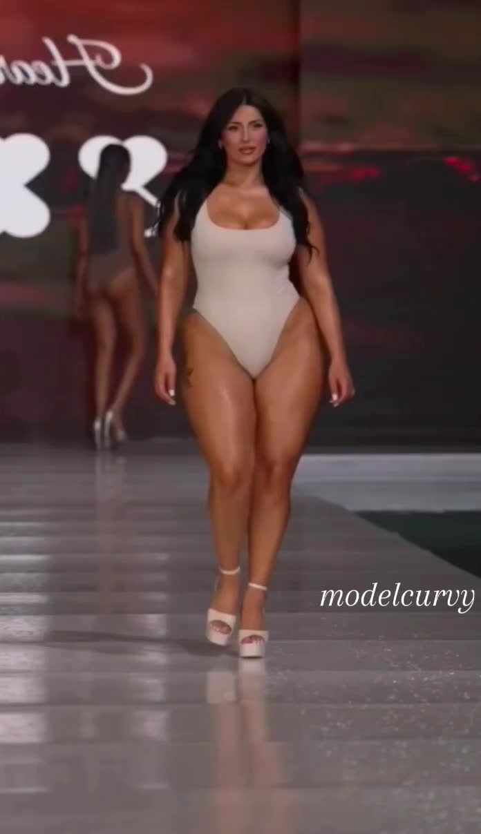 @modelcurvy
