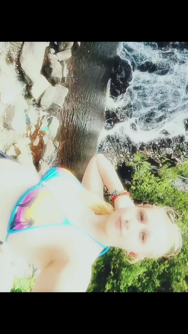 @Kayley😘🖕😘