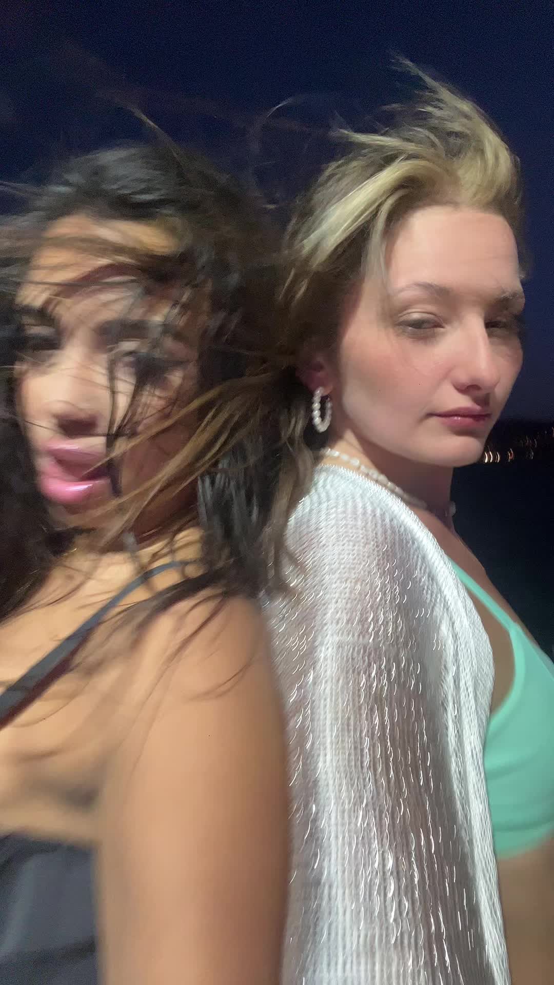 @𝑨𝑴𝑩𝑬𝑹’💋