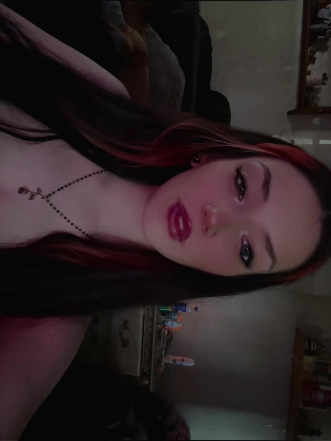 @❦