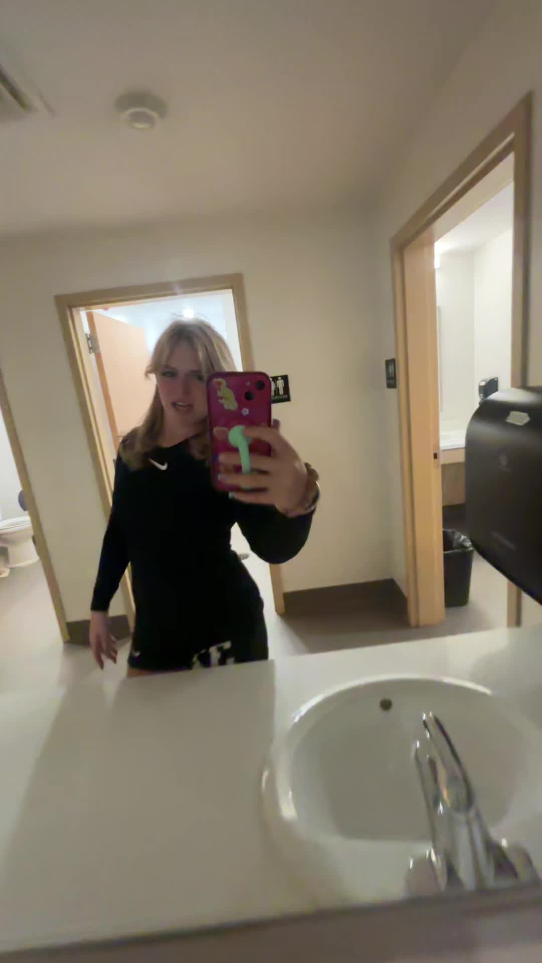 @Rylieee
