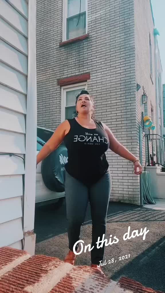 @Taína