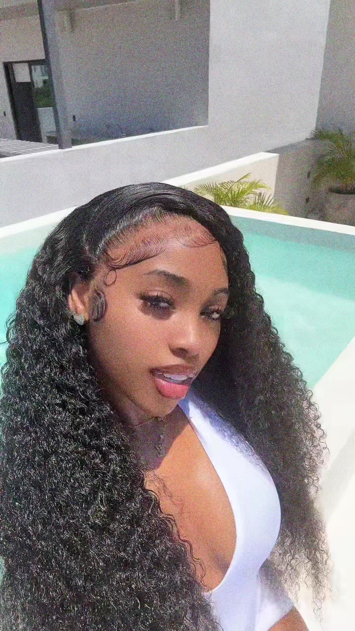 @YOLA B ᥫ᭡.
