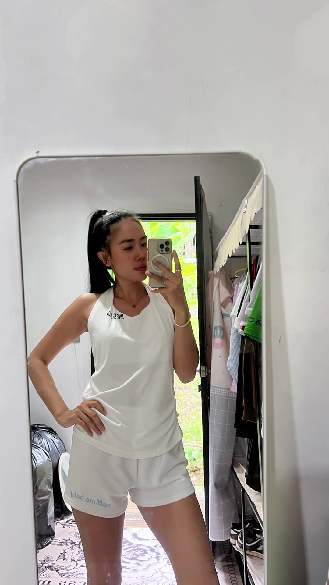 @J I N 👸
