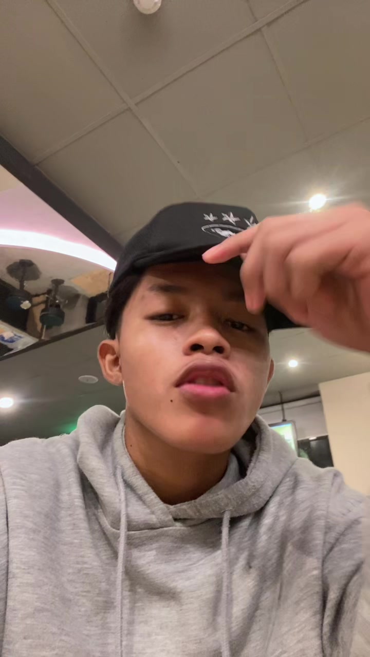 @au:>