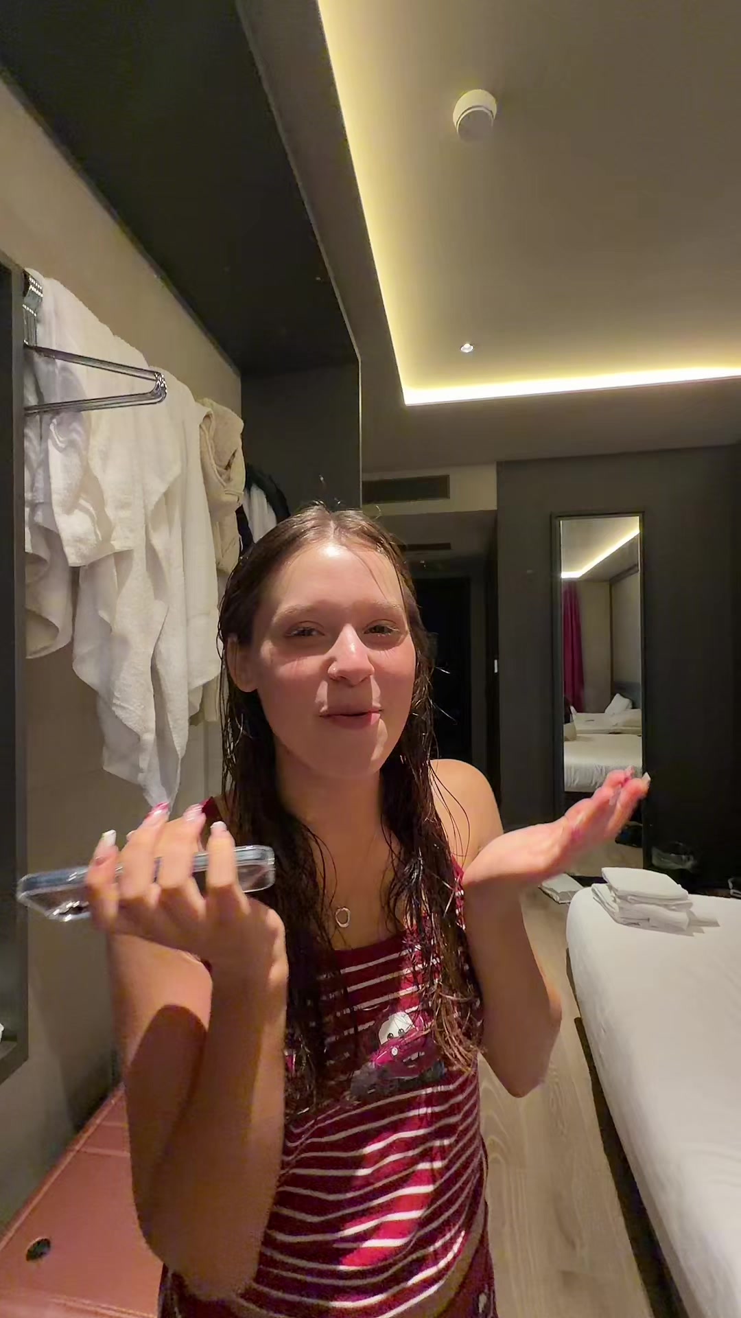 @MikaTichon